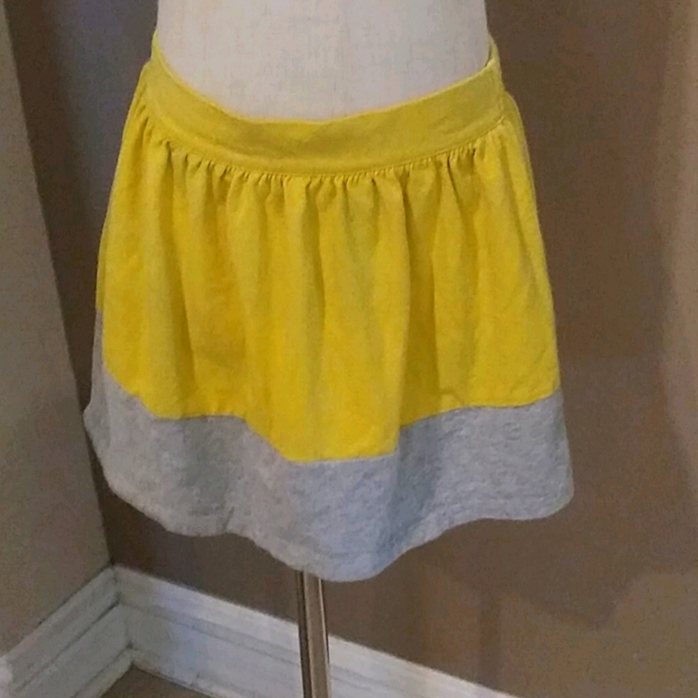 Girls Old navy skirt